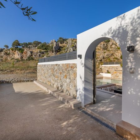 delta-exclusive-pool-suites-kolymbia-airbnb-rhodes-villas-for-rent190A9951